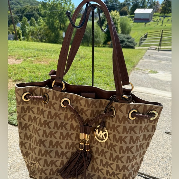 Michael Kors Canvas Jet Set Brown Tote Bag - Picture 1 of 7